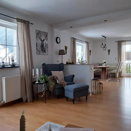 Dahoam Am Berg 公寓