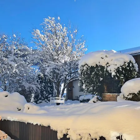 Dahoam Am Berg Apartment *