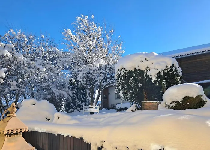 Dahoam Am Berg Apartment *