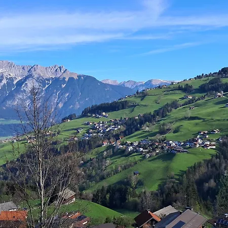 Dahoam Am Berg Apartmán *